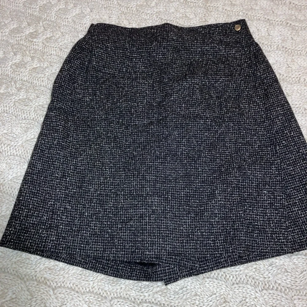 Doncaster skirt-shorts. - Picture 3 of 10